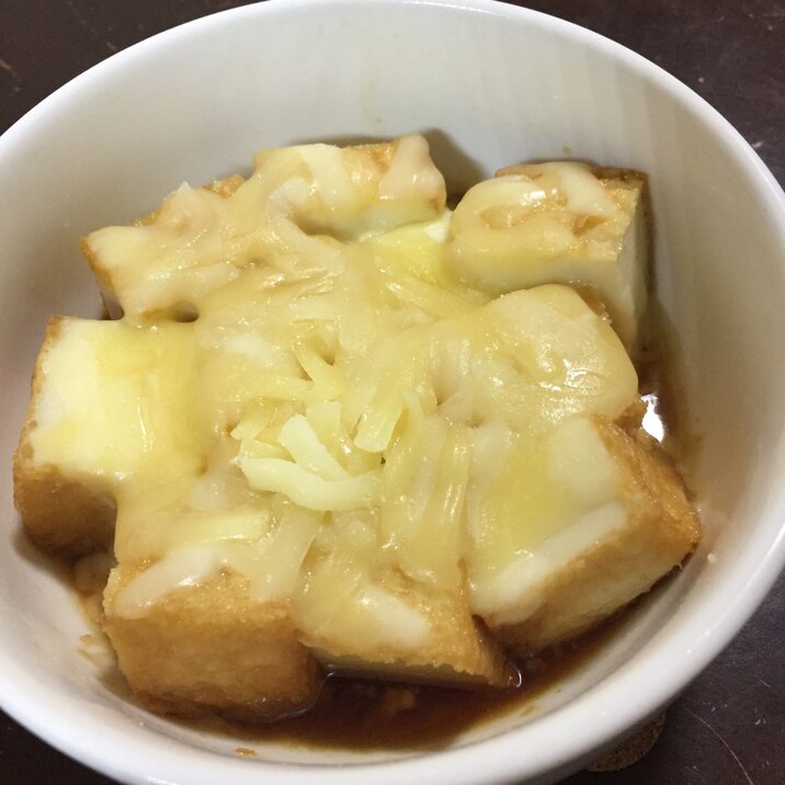 レンジで簡単！厚揚げのめんつゆチーズのせ